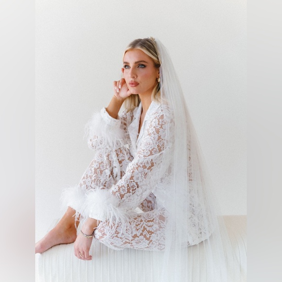 Bon Viviann white lace pj set - Picture 2 of 3